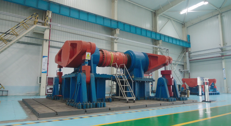 建立机械封闭式静载、动载综合试验平台